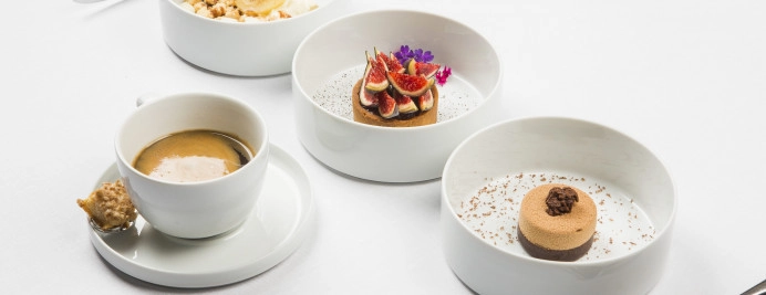 02-hotel-majestic-gastronomia-pastries.jpg