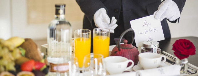 40-room-service-gastronomia-majestic.jpg