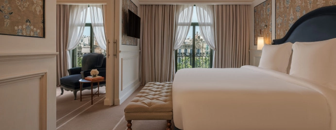 030-new-one-bedroom-suite-majestic-hotel-city-center.jpg