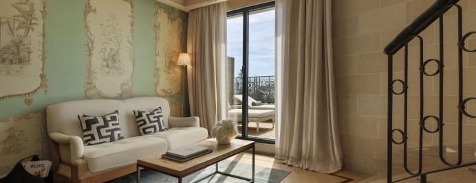 1000-penthouse-zona-estar-terraza-pared-azul-con-ilustraciones.jpg