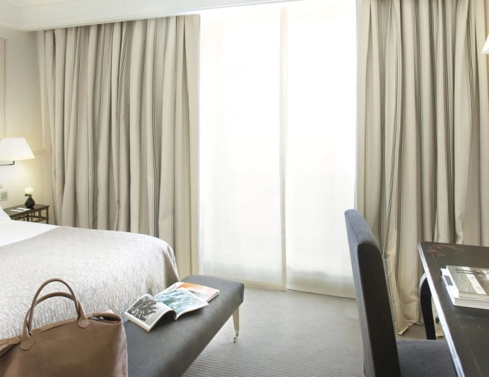 300-slider-room-deluxe-city-majestic.jpg