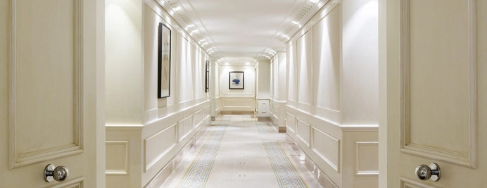 020-majestic-hotel-arte-pasillos.jpg