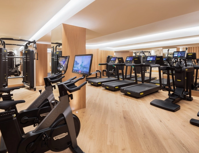 01-fitness-area-majestic-new-2024-main.jpg