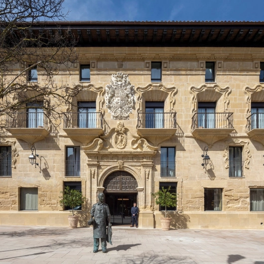 00-fachada-hotel.jpg